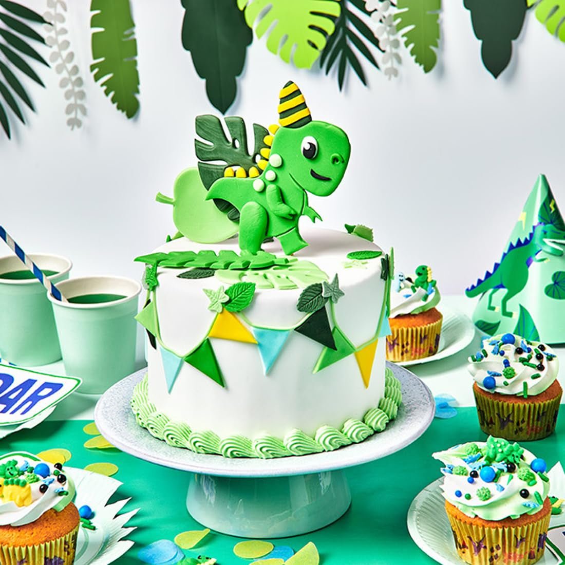 FunCakes Fondant Laminado Verde Bosque: Fácil de usar, liso, flexible, suave y maleable, perfecto para decorar tartas, halal, kosher y sin gluten, 250g Naty Shop Sugarpaste