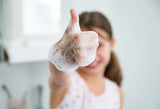 PAEDIPROTECT Champú y loción de lavado 2 en 1 para bebés y niños 200 ml, limpieza delicada y cabello sin perfume ni microplásticos, el gel de ducha hidrata la piel seca y sensible, también para adultos Niños - Baño y Cuidado de la piel Naty Shop