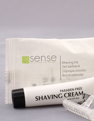 Set crema hotelera + afeitadora – Sense Cosmetica Hoteliera Naty Shop