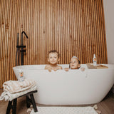 Suavinex, champú de cuidado para niños de 3 a 10 años, sin alérgenos, sin parabenos, sin siliconas, apto para pieles sensibles, sin lágrimas ni tirones, 95% ingredientes de origen natural, Infantil - Baño y Cuidado de la piel Naty Shop