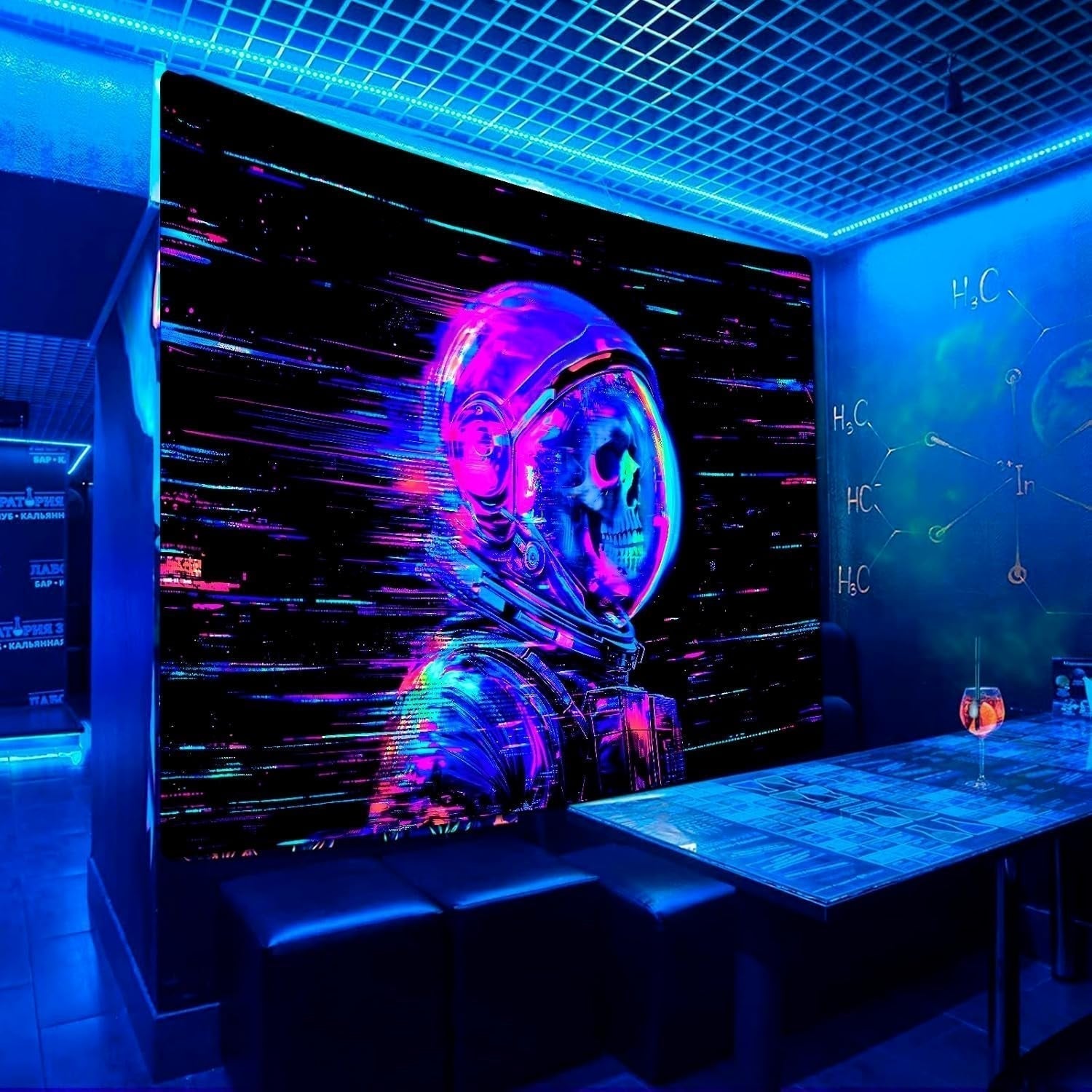 Tapiz alishomtll calavera fluorescente astronauta luz negra Hogar - Accesorios y Decoración Naty Shop