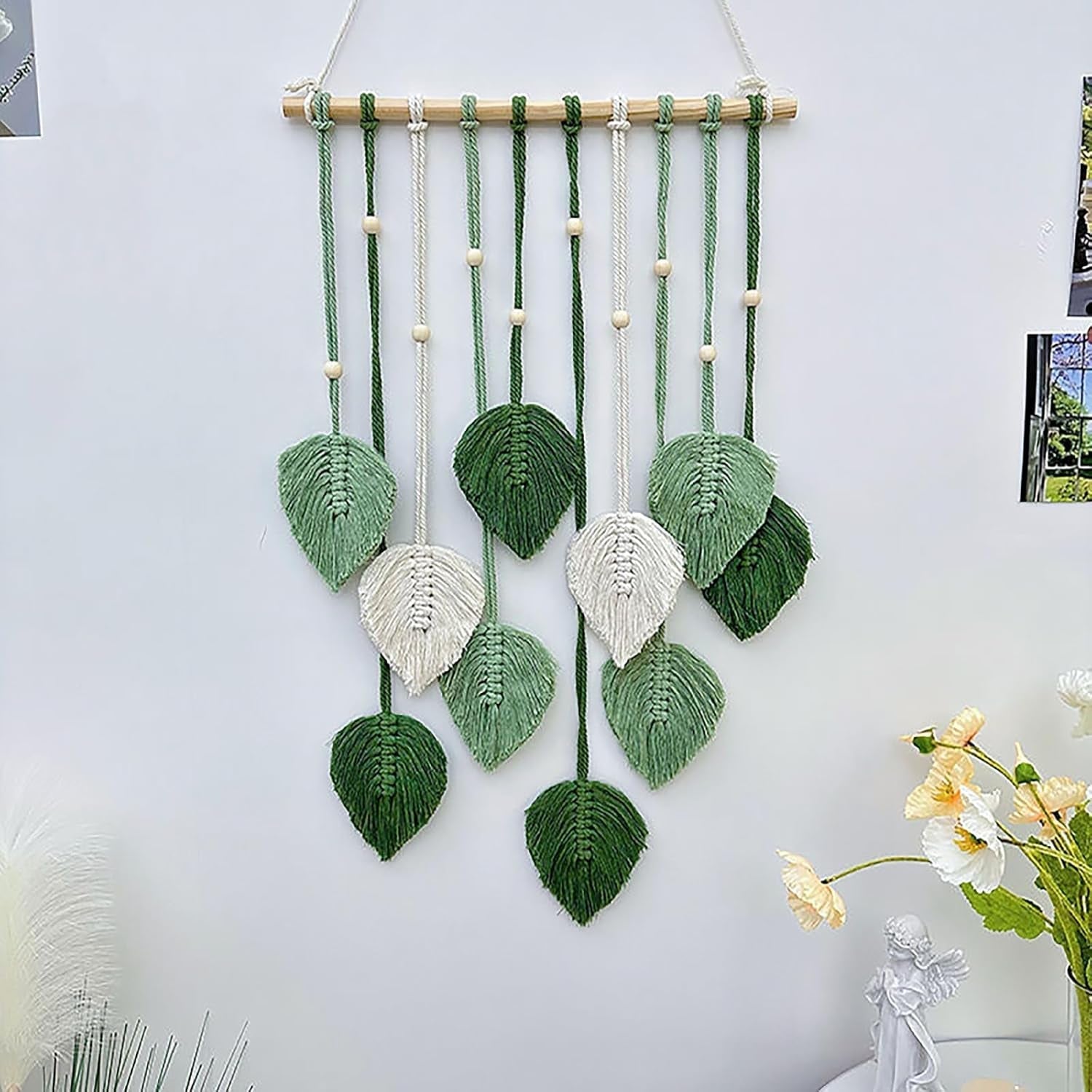 Tapiz verde natural decorando las paredes de la habitación Hogar - Accesorios y Decoración Naty Shop Saludos