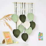 Tapiz verde natural decorando las paredes del dormitorio de la habitación Hogar - Complementos y Decoración Naty Shop