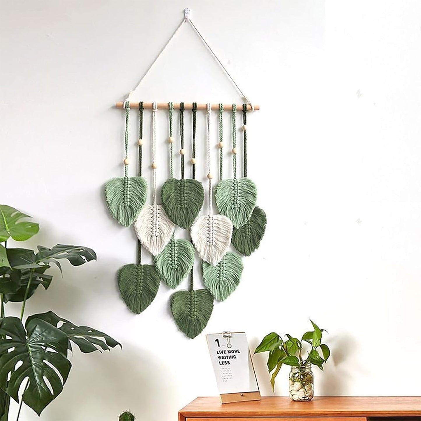 Tapiz verde natural decorando las paredes del dormitorio de la habitación Hogar - Complementos y Decoración Naty Shop