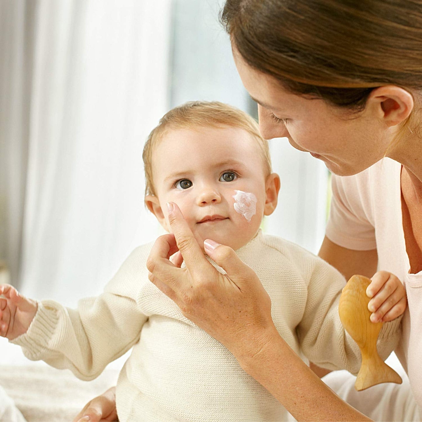 Crema facial de caléndula para bebés orgánica WELEDA: humectante cosmético natural con aceite de almendras y cera de abejas para el cuidado de la piel seca. Crema de cuidado facial natural para bebés y niños (1x 50ml) Infantil - Baño y Cuidado Naty Shop
